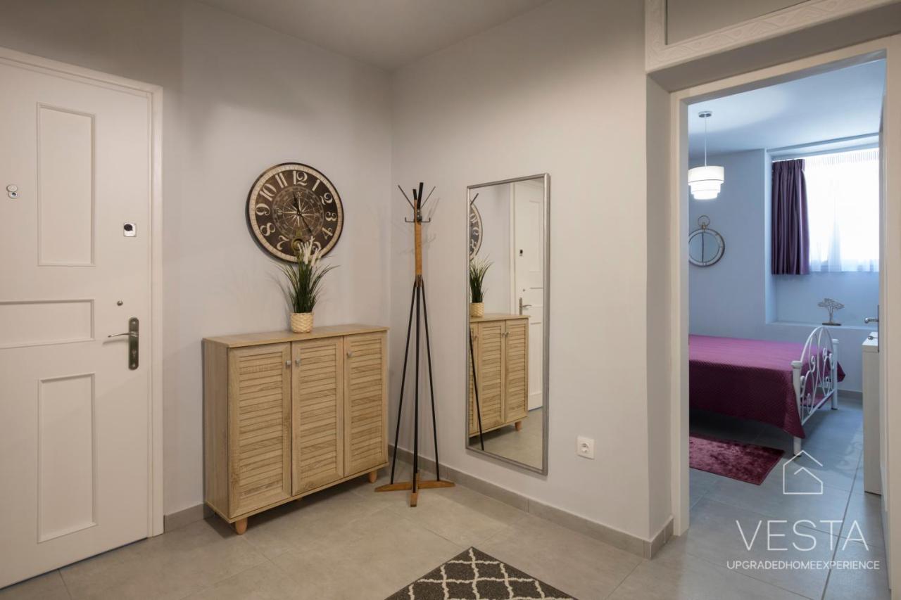 The Emerald City Central Apartment, 2-bdrms * Thessaloniki